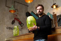 Lukáš Jabůrek | Bold Colour and Complex Cutting