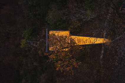 Vyhlídka nad řekou