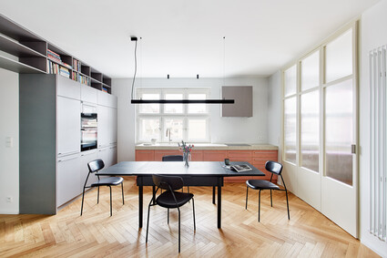Apartment With a Courtyard View
